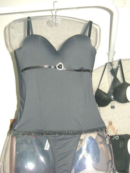 CORPETE LYCRA COM CALCINHA FIO DENTAL